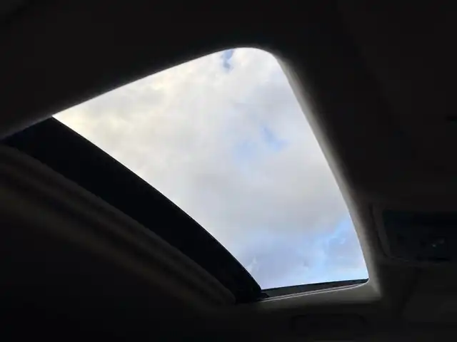 レクサス ＲＸ 450hL 石川県 2021(令3)年 5.2万km 黒 ワンオーナー/4WD/サンルーフ/純正ナビ/　Bluetooth・AM/FM・CD・DVD・USB/フルセグTV/ETC2.0/全方位カメラ/前後ドライブレコーダー/アダプティブクルーズコントロール/ヘッドアップディスプレイ/ブラインドスポットモニター/パワーシート/シートヒーター/エアシート/ステアリングヒーター/アンチロック・ブレーキ・システム/衝突被害軽減システム/横滑り防止装置/前後コーナーセンサー/レーンキープアシスト/盗難防止装置/オートマチックハイビーム/アイドリングストップ/純正アルミホイール/スマートキー