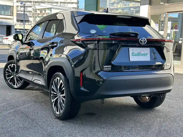 トヨタ ヤリスクロス ハイブリッド Z 愛知県 2020(令2)年 1万km ブラックマイカ ワンオーナー/純ディスプレイナビテレビ/フルセグテレビ/パノラマビューカメラ/パワーバックドア/ハーフレザーシート/パーキングアシスト/シートヒーター/ステアリングヒーター/ビルドインETC/純18インチAW/レーダークルーズコントロール/新車保証書・取説/スペアキー