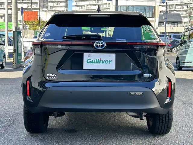 トヨタ ヤリスクロス ハイブリッド Z 愛知県 2020(令2)年 1万km ブラックマイカ ワンオーナー/純ディスプレイナビテレビ/フルセグテレビ/パノラマビューカメラ/パワーバックドア/ハーフレザーシート/パーキングアシスト/シートヒーター/ステアリングヒーター/ビルドインETC/純18インチAW/レーダークルーズコントロール/新車保証書・取説/スペアキー