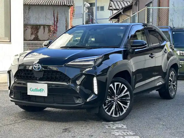 トヨタ ヤリスクロス ハイブリッド Z 愛知県 2020(令2)年 1万km ブラックマイカ ワンオーナー/純ディスプレイナビテレビ/フルセグテレビ/パノラマビューカメラ/パワーバックドア/ハーフレザーシート/パーキングアシスト/シートヒーター/ステアリングヒーター/ビルドインETC/純18インチAW/レーダークルーズコントロール/新車保証書・取説/スペアキー