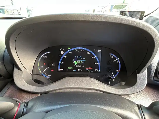 トヨタ ヤリスクロス ハイブリッド Z 愛知県 2020(令2)年 1万km ブラックマイカ ワンオーナー/純ディスプレイナビテレビ/フルセグテレビ/パノラマビューカメラ/パワーバックドア/ハーフレザーシート/パーキングアシスト/シートヒーター/ステアリングヒーター/ビルドインETC/純18インチAW/レーダークルーズコントロール/新車保証書・取説/スペアキー