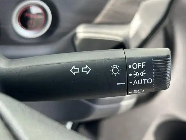 ホンダ フリード ハイブリット G ブラックスタイル 熊本県 2022(令4)年 3.6万km プラチナホワイトパール ワンオーナー/純正ナビ/・AM/FM/CD/DVD/SD/USB/BT/・フルセグTV/バックカメラ/アダプティブクルーズコントロール/先行車発進お知らせ機能/路外逸脱抑制システム/レーンキープアシスト/標識認識機能/衝突被害軽減ブレーキ/後方コーナーセンサー/ステアリングリモコン/オートライト/・LEDライト/電動格納ミラー/・ウィンカーミラー/ETC/D/N席シートヒーター/前後ドライブレコーダー/テレビキャンセラー/ドアバイザー/純正フロアマット/純正アルミホイール/スマートキー