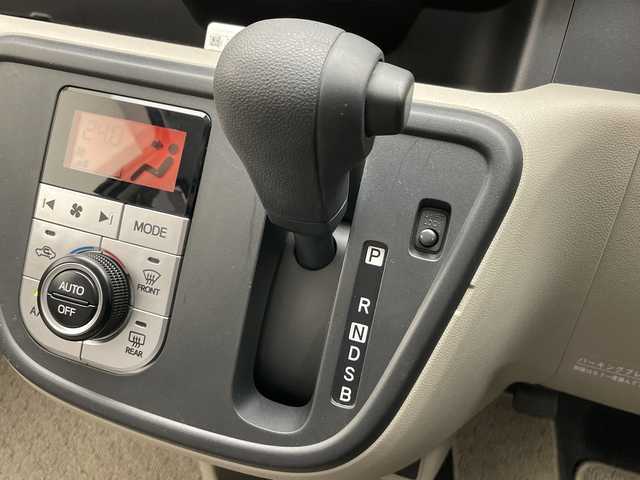 トヨタ パッソ X Lパッケージ S 愛知県 2017(平29)年 2.8万km パールホワイトⅢ 純正ナビ　SDカードなし/バックカメラ/コーナーセンサー/衝突軽減システム/ワンセグ/CD/Bluetooth/ステアリングスイッチ/スマートキー/プッシュスタート