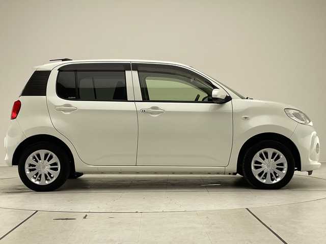 トヨタ パッソ X Lパッケージ S 愛知県 2017(平29)年 2.8万km パールホワイトⅢ 純正ナビ　SDカードなし/バックカメラ/コーナーセンサー/衝突軽減システム/ワンセグ/CD/Bluetooth/ステアリングスイッチ/スマートキー/プッシュスタート