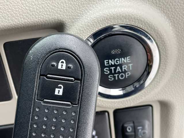 トヨタ パッソ X Lパッケージ S 愛知県 2017(平29)年 2.8万km パールホワイトⅢ 純正ナビ　SDカードなし/バックカメラ/コーナーセンサー/衝突軽減システム/ワンセグ/CD/Bluetooth/ステアリングスイッチ/スマートキー/プッシュスタート