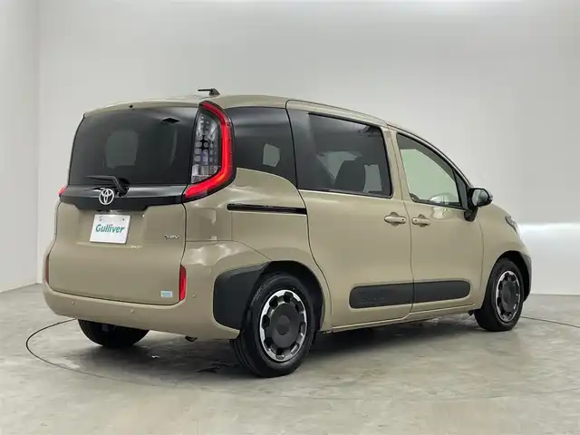 トヨタ シエンタ ハイブリッド Z 埼玉県 2025(令7)年 0.1千km ベージュ 登録済未使用車　純正１０．５インチディスプレイオーディオ　パノラミックビューモニター　ＢＳＭビルトインＥＴＣ２．０　セーフティセンス　レーダークルーズコントロール　オートハイビーム　ＬＥＤライト　ＴＶ