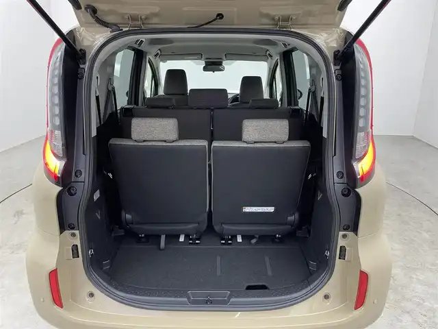 トヨタ シエンタ ハイブリッド Z 埼玉県 2025(令7)年 0.1千km ベージュ 登録済未使用車　純正１０．５インチディスプレイオーディオ　パノラミックビューモニター　ＢＳＭビルトインＥＴＣ２．０　セーフティセンス　レーダークルーズコントロール　オートハイビーム　ＬＥＤライト　ＴＶ