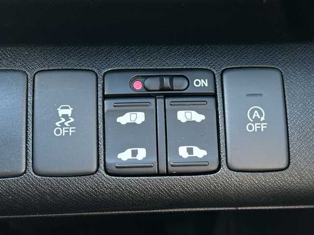 ホンダ ステップワゴン スパーダ Z クールスピリット 富山県 2013(平25)年 5.9万km プレミアムコスミックバイオレットパール 純正メモリナビ/型式：VXM-135VFNi/【フルセグTV/i-Pod/USB】/両側パワースライドドア　/純正17インチアルミホイール　/ビルトインＥＴＣ　/クルーズコントロール/パドルシフト/アイドリングストップ　/横滑り防止装置　/純正キセノンヘッドライト/バックカメラ　/スマートキー/スペアキー1本/ハーフレザーシート/純正フロアマット