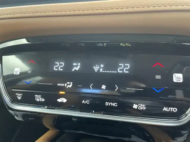 ホンダ ヴェゼル ハイブリッド Z ホンダセンシング 富山県 2019(令1)年 2.3万km クリスタルブラックパール 純正ナビ(VXM-195VFi)/・Bluetooth/・CD/DVD/・フルセグ/ホンダセンシング(安全運転支援システム)/・衝突軽減ブレーキ/・誤発進抑制機能/・歩行者事故低減ステアリング/・路外逸脱抑制機能/・アダプティブクルーズコントロール/・車線維持支援システム/・先行車発進お知らせ機能/・標識認識機能/LEDヘッドランプ/オートライト/LEDフロントフォグランプ/ルーフレール/パドルシフト/左右独立温度調整オートエアコン/シートヒーター(運転席/助手席)/スマートキーシステム/SRSエアバック(運転席/助手席/サイド/カーテン)/純正アルミホイール(215/55/R17)