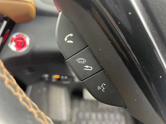 ホンダ ヴェゼル ハイブリッド Z ホンダセンシング 富山県 2019(令1)年 2.3万km クリスタルブラックパール 純正ナビ(VXM-195VFi)/・Bluetooth/・CD/DVD/・フルセグ/ホンダセンシング(安全運転支援システム)/・衝突軽減ブレーキ/・誤発進抑制機能/・歩行者事故低減ステアリング/・路外逸脱抑制機能/・アダプティブクルーズコントロール/・車線維持支援システム/・先行車発進お知らせ機能/・標識認識機能/LEDヘッドランプ/オートライト/LEDフロントフォグランプ/ルーフレール/パドルシフト/左右独立温度調整オートエアコン/シートヒーター(運転席/助手席)/スマートキーシステム/SRSエアバック(運転席/助手席/サイド/カーテン)/純正アルミホイール(215/55/R17)