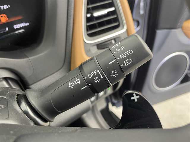 ホンダ ヴェゼル ハイブリッド Z ホンダセンシング 富山県 2019(令1)年 2.3万km クリスタルブラックパール 純正ナビ(VXM-195VFi)/・Bluetooth/・CD/DVD/・フルセグ/ホンダセンシング(安全運転支援システム)/・衝突軽減ブレーキ/・誤発進抑制機能/・歩行者事故低減ステアリング/・路外逸脱抑制機能/・アダプティブクルーズコントロール/・車線維持支援システム/・先行車発進お知らせ機能/・標識認識機能/LEDヘッドランプ/オートライト/LEDフロントフォグランプ/ルーフレール/パドルシフト/左右独立温度調整オートエアコン/シートヒーター(運転席/助手席)/スマートキーシステム/SRSエアバック(運転席/助手席/サイド/カーテン)/純正アルミホイール(215/55/R17)