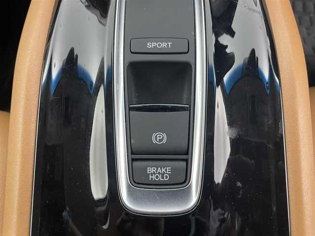 ホンダ ヴェゼル ハイブリッド Z ホンダセンシング 富山県 2019(令1)年 2.3万km クリスタルブラックパール 純正ナビ(VXM-195VFi)/・Bluetooth/・CD/DVD/・フルセグ/ホンダセンシング(安全運転支援システム)/・衝突軽減ブレーキ/・誤発進抑制機能/・歩行者事故低減ステアリング/・路外逸脱抑制機能/・アダプティブクルーズコントロール/・車線維持支援システム/・先行車発進お知らせ機能/・標識認識機能/LEDヘッドランプ/オートライト/LEDフロントフォグランプ/ルーフレール/パドルシフト/左右独立温度調整オートエアコン/シートヒーター(運転席/助手席)/スマートキーシステム/SRSエアバック(運転席/助手席/サイド/カーテン)/純正アルミホイール(215/55/R17)