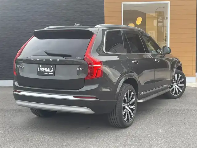 ボルボ ＸＣ９０ B6 AWD インスクリプション 栃木県 2022(令4)年 2.8万km グレー ラグジュアリーパッケージ/BowersWilkins/茶レザーシート /パワーシート /シートヒーター /シートベンチレーター/シートマッサージ/ナビ/フルセグTV/全方位カメラ/ETC/ヘッドアップディスプレイ/サンルーフ/イルミネーションサイドステップ/パワーバックドア/ドライブレコーダー/LEDヘッドライト/オートライト/クリアランスソナー /ACC/レーンキープアシスト/ブラインドスポット