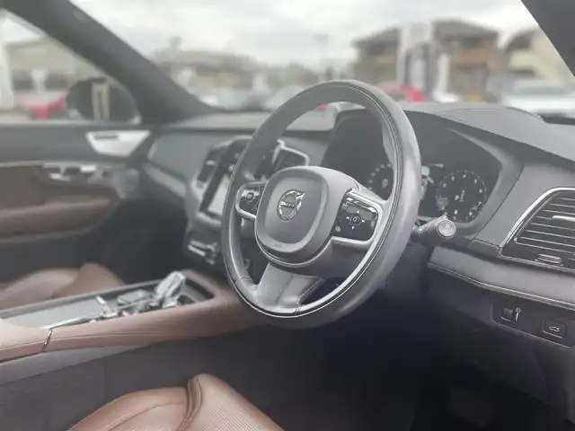 ボルボ ＸＣ９０ B6 AWD インスクリプション 栃木県 2022(令4)年 2.8万km グレー ラグジュアリーパッケージ/BowersWilkins/茶レザーシート /パワーシート /シートヒーター /シートベンチレーター/シートマッサージ/ナビ/フルセグTV/全方位カメラ/ETC/ヘッドアップディスプレイ/サンルーフ/イルミネーションサイドステップ/パワーバックドア/ドライブレコーダー/LEDヘッドライト/オートライト/クリアランスソナー /ACC/レーンキープアシスト/ブラインドスポット