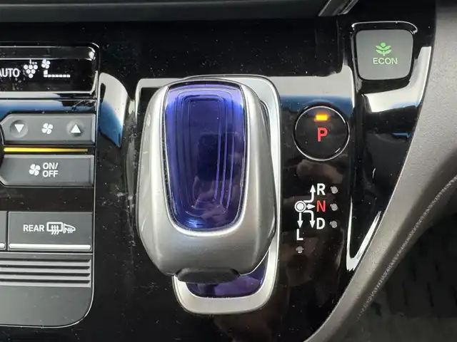 ホンダ フリード ハイブリット モデューロX ホンダセンシング 愛知県 2019(平31)年 4.7万km パール 純正９インチナビ　/（フルセグ／BT/CD/DVD）　/ヘッドレストモニター（ALPINE）　/レーダークルーズコントロール　/バックモニター　/衝突軽減システム/レーンキープアシスト/両側パワースライドドア　/ハーフレザーシート　/後席サンシェード　/ドライブレコーダー　/ETC