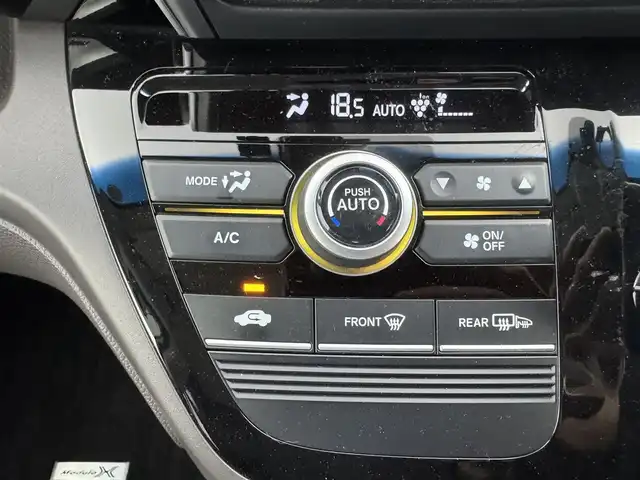 ホンダ フリード ハイブリット モデューロX ホンダセンシング 愛知県 2019(平31)年 4.7万km パール 純正９インチナビ　/（フルセグ／BT/CD/DVD）　/ヘッドレストモニター（ALPINE）　/レーダークルーズコントロール　/バックモニター　/衝突軽減システム/レーンキープアシスト/両側パワースライドドア　/ハーフレザーシート　/後席サンシェード　/ドライブレコーダー　/ETC