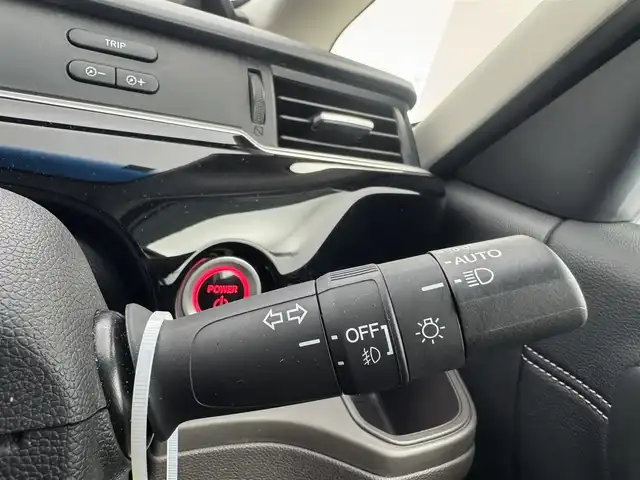 ホンダ フリード ハイブリット モデューロX ホンダセンシング 愛知県 2019(平31)年 4.7万km パール 純正９インチナビ　/（フルセグ／BT/CD/DVD）　/ヘッドレストモニター（ALPINE）　/レーダークルーズコントロール　/バックモニター　/衝突軽減システム/レーンキープアシスト/両側パワースライドドア　/ハーフレザーシート　/後席サンシェード　/ドライブレコーダー　/ETC