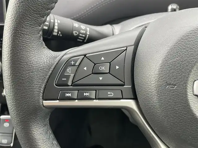 日産 セレナ e－パワー ハイウェイスター V 滋賀県 2021(令3)年 2.8万km ダイヤモンドブラック 純正SDナビ/・フルセグTV　/・CD/・DVD/・Blu-ray/・Bluetooth/後席用モニター/ETC/全方位カメラ/前後コーナーセンサー/クルーズコントロール/追従走行/両側電動ドア/ハンズフリー電動ドア/オートライト/オートハイビーム/レーンキープアシスト/横滑り防止装置/衝突被害軽減システム/盗難防止装置