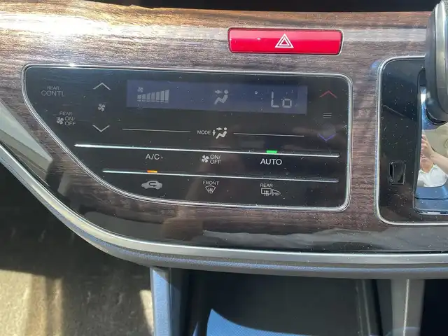 ホンダ オデッセイ G 長野県 2013(平25)年 10.7万km ホワイトオーキッドパール 純正ナビ（FM/AM、CD、DVD、BT）/バックカメラ/フルセグテレビ/クルーズコントロール追従無/両側パワースライド/レーンキープアシスト/横滑り防止装置/盗難防止装置/アイドリングストップ/LEDオートライト/リモコンキー/ワンオーナー/MTモード付AT/社外フロアマット/保証書
