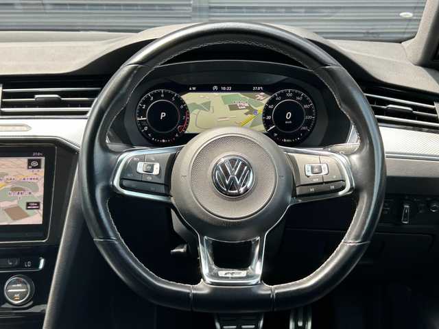 フォルクスワーゲン アルテオン TSI 4モーション Rラインアドバンス 茨城県 2019(平31)年 5.2万km 黒 パノラマＳＲ　/ＤＹＮＡＵＤＩＯ　/３６０度カメラ　/純正２０インチＡＷ　/デジタルメータークラスター　/プリクラッシュセーフティ/ＡＣＣ　/ＬＫＡ　/ＢＳＭ　/パーキングアシスト　/黒革　/全席シートヒーター　/Ｍ付ＰＷシート　/ＰＷトランク　/ナビ　/ＴＶ　/CarPlay/BT/USB/ＬＥＤ/ETC2.0/禁煙車