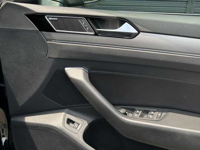 フォルクスワーゲン アルテオン TSI 4モーション Rラインアドバンス 茨城県 2019(平31)年 5.2万km 黒 パノラマＳＲ　/ＤＹＮＡＵＤＩＯ　/３６０度カメラ　/純正２０インチＡＷ　/デジタルメータークラスター　/プリクラッシュセーフティ/ＡＣＣ　/ＬＫＡ　/ＢＳＭ　/パーキングアシスト　/黒革　/全席シートヒーター　/Ｍ付ＰＷシート　/ＰＷトランク　/ナビ　/ＴＶ　/CarPlay/BT/USB/ＬＥＤ/ETC2.0/禁煙車