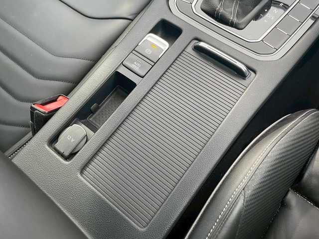 フォルクスワーゲン アルテオン TSI 4モーション Rラインアドバンス 茨城県 2019(平31)年 5.2万km 黒 パノラマＳＲ　/ＤＹＮＡＵＤＩＯ　/３６０度カメラ　/純正２０インチＡＷ　/デジタルメータークラスター　/プリクラッシュセーフティ/ＡＣＣ　/ＬＫＡ　/ＢＳＭ　/パーキングアシスト　/黒革　/全席シートヒーター　/Ｍ付ＰＷシート　/ＰＷトランク　/ナビ　/ＴＶ　/CarPlay/BT/USB/ＬＥＤ/ETC2.0/禁煙車