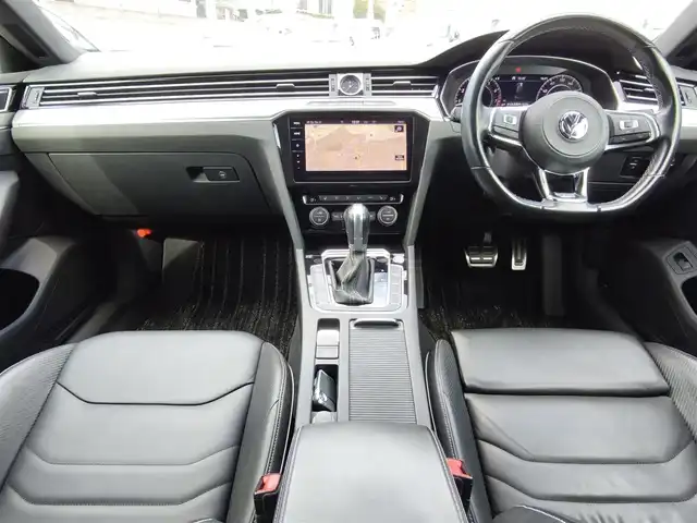 フォルクスワーゲン アルテオン TSI 4モーション Rラインアドバンス 熊本県 2019(平31)年 5.2万km 黒 サンルーフ/ＤＹＮＡＵＤＩＯサウンド　/純正ナビ/【フルセグTV/BT再生/CD/DVD/App-Connect】/全周囲カメラ/アダプティブクルーズコントロール/レーンアシスト/フロントアシスト/ブラインドスポットシステム/リアトラフィックアラート/ヘッドアップディスプレイ/パークアシスト/純正20インチアルミホイール/パドルシフト/全席シートヒーター/ドライブレコーダー前後/ETC2.0