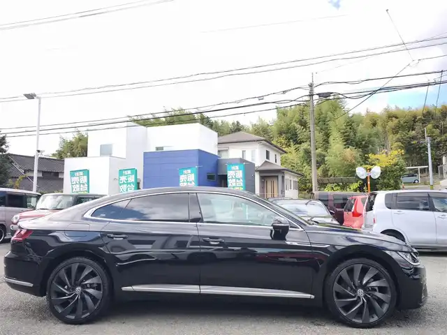 フォルクスワーゲン アルテオン TSI 4モーション Rラインアドバンス 熊本県 2019(平31)年 5.2万km 黒 サンルーフ/ＤＹＮＡＵＤＩＯサウンド　/純正ナビ/【フルセグTV/BT再生/CD/DVD/App-Connect】/全周囲カメラ/アダプティブクルーズコントロール/レーンアシスト/フロントアシスト/ブラインドスポットシステム/リアトラフィックアラート/ヘッドアップディスプレイ/パークアシスト/純正20インチアルミホイール/パドルシフト/全席シートヒーター/ドライブレコーダー前後/ETC2.0