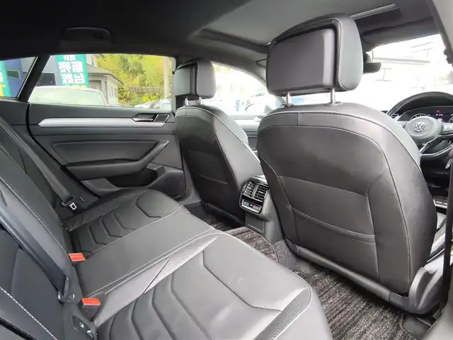 フォルクスワーゲン アルテオン TSI 4モーション Rラインアドバンス 熊本県 2019(平31)年 5.2万km 黒 サンルーフ/ＤＹＮＡＵＤＩＯサウンド　/純正ナビ/【フルセグTV/BT再生/CD/DVD/App-Connect】/全周囲カメラ/アダプティブクルーズコントロール/レーンアシスト/フロントアシスト/ブラインドスポットシステム/リアトラフィックアラート/ヘッドアップディスプレイ/パークアシスト/純正20インチアルミホイール/パドルシフト/全席シートヒーター/ドライブレコーダー前後/ETC2.0