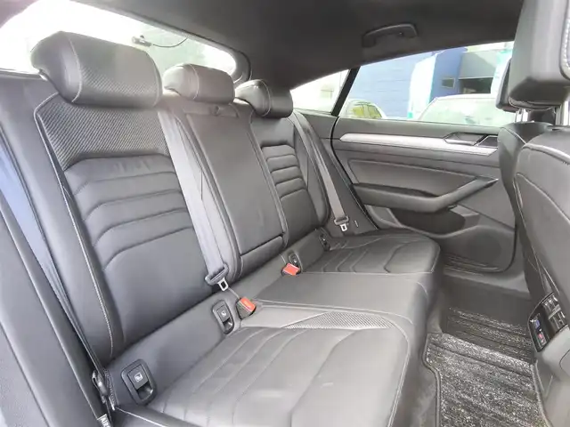 フォルクスワーゲン アルテオン TSI 4モーション Rラインアドバンス 熊本県 2019(平31)年 5.2万km 黒 サンルーフ/ＤＹＮＡＵＤＩＯサウンド　/純正ナビ/【フルセグTV/BT再生/CD/DVD/App-Connect】/全周囲カメラ/アダプティブクルーズコントロール/レーンアシスト/フロントアシスト/ブラインドスポットシステム/リアトラフィックアラート/ヘッドアップディスプレイ/パークアシスト/純正20インチアルミホイール/パドルシフト/全席シートヒーター/ドライブレコーダー前後/ETC2.0