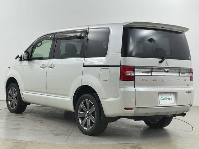 三菱 デリカＤ：５ シャモニー 道央・札幌 2018(平30)年 6.1万km ウォームホワイトパール 登録時走行距離60747km/社外SDナビ/　(carrozzeria/AVIC-RW802)/フルセグTV/FM/AM/Blue tooth/AUX/iPod/SDミュージックサーバー/バックカメラ/両側パワースライドドア/e-Assist(運転支援機能)/衝突被害軽減ブレーキシステム/車線逸脱警報システム/誤発信抑制機能（前進時）/前席シートヒーター/ハーフレザーシート/D席パワーシート/パドルシフト/ステアリングスイッチ/オートクルーズコントロール/HIDヘッドライト/オートライト/オートドアミラー/ドアバイザー/チップアップシート/4WD/ディーゼルターボ/センターデフロック/ビルトインETC