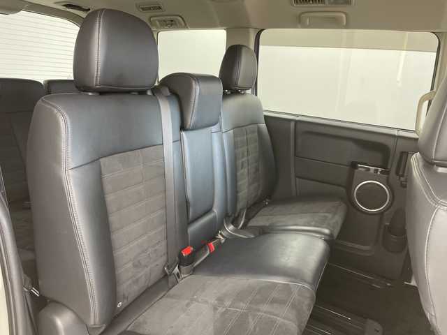 三菱 デリカＤ：５ シャモニー 道央・札幌 2018(平30)年 6.1万km ウォームホワイトパール 登録時走行距離60747km/社外SDナビ/　(carrozzeria/AVIC-RW802)/フルセグTV/FM/AM/Blue tooth/AUX/iPod/SDミュージックサーバー/バックカメラ/両側パワースライドドア/e-Assist(運転支援機能)/衝突被害軽減ブレーキシステム/車線逸脱警報システム/誤発信抑制機能（前進時）/前席シートヒーター/ハーフレザーシート/D席パワーシート/パドルシフト/ステアリングスイッチ/オートクルーズコントロール/HIDヘッドライト/オートライト/オートドアミラー/ドアバイザー/チップアップシート/4WD/ディーゼルターボ/センターデフロック/ビルトインETC