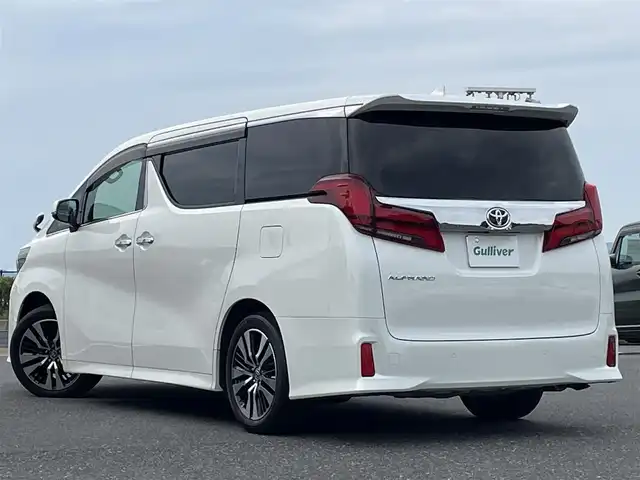 トヨタ アルファード S Cパッケージ 島根県 2023(令5)年 3万km ホワイトパールクリスタルシャイン サンルーフ/純正ナビ/フルセグTV/Bluetooth/バックカメラ/純正フリップダウンモニター/両側パワースライドドア/パワーバックドア /黒革シート/パワーシート/メモリーシート /シートヒーター /シートベンチレーション /ステアリングヒーター/ステアリングスイッチ/スマートキー/プッシュスタート /ビルトインETC/前後ドライブレコーダー/純正アルミホイール