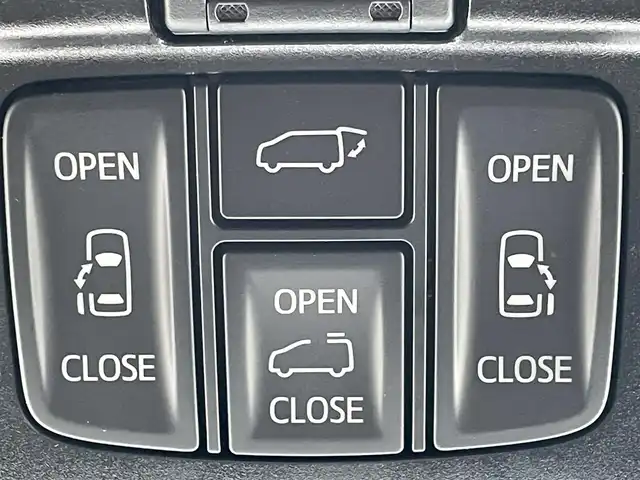 トヨタ アルファード S Cパッケージ 島根県 2023(令5)年 3万km ホワイトパールクリスタルシャイン サンルーフ/純正ナビ/フルセグTV/Bluetooth/バックカメラ/純正フリップダウンモニター/両側パワースライドドア/パワーバックドア /黒革シート/パワーシート/メモリーシート /シートヒーター /シートベンチレーション /ステアリングヒーター/ステアリングスイッチ/スマートキー/プッシュスタート /ビルトインETC/前後ドライブレコーダー/純正アルミホイール