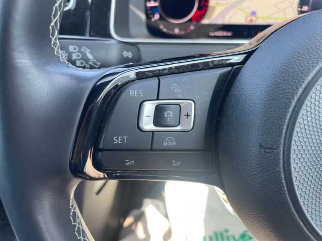 フォルクスワーゲン ゴルフ Ｒ 茨城県 2018(平30)年 4.7万km 青 後期モデル/6MT車/純正9.2型SSDナビ/　(CD/DVD/App Connect)/フルセグTV/リアビューカメラ/ビルトインETC2.0/アダプティブクルーズコントロール/オプティカルパーキングシステム/プリクラッシュブレーキシステム/ブラインドスポットディテクション/レーンキープアシストシステム/パークディスタンスコントロール/プロアクティブオキュパントプロテクション/リアトラフィックアラート/LEDヘッドランプ/ダイナミックコーナリングランプ/IC付ターボ/本革巻きステアリング/ステアリングスイッチ/ロゴ入りブラック革シート/前席シートヒーター/運転席ドライビングポジションメモリー/プレトリア18インチアルミホイール/社外17インチAWスタッドレス積込/スマートエントリー/スタートシステム/禁煙車
