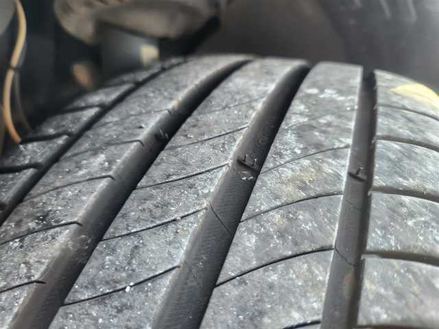 フォルクスワーゲン ゴルフ Ｒ 茨城県 2018(平30)年 4.7万km 青 後期モデル/6MT車/純正9.2型SSDナビ/　(CD/DVD/App Connect)/フルセグTV/リアビューカメラ/ビルトインETC2.0/アダプティブクルーズコントロール/オプティカルパーキングシステム/プリクラッシュブレーキシステム/ブラインドスポットディテクション/レーンキープアシストシステム/パークディスタンスコントロール/プロアクティブオキュパントプロテクション/リアトラフィックアラート/LEDヘッドランプ/ダイナミックコーナリングランプ/IC付ターボ/本革巻きステアリング/ステアリングスイッチ/ロゴ入りブラック革シート/前席シートヒーター/運転席ドライビングポジションメモリー/プレトリア18インチアルミホイール/社外17インチAWスタッドレス積込/スマートエントリー/スタートシステム/禁煙車