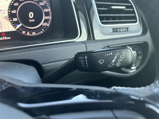 フォルクスワーゲン ゴルフ Ｒ 茨城県 2018(平30)年 4.7万km ラピスブルー 後期モデル/6MT車/純正9.2型SSDナビ/　(CD/DVD/App Connect)/フルセグTV/リアビューカメラ/ビルトインETC2.0/アダプティブクルーズコントロール/オプティカルパーキングシステム/プリクラッシュブレーキシステム/ブラインドスポットディテクション/レーンキープアシストシステム/パークディスタンスコントロール/プロアクティブオキュパントプロテクション/リアトラフィックアラート/LEDヘッドランプ/ダイナミックコーナリングランプ/IC付ターボ/本革巻きステアリング/ステアリングスイッチ/ロゴ入りブラック革シート/前席シートヒーター/運転席ドライビングポジションメモリー/プレトリア18インチアルミホイール/社外17インチAWスタッドレス積込/スマートエントリー/スタートシステム/禁煙車