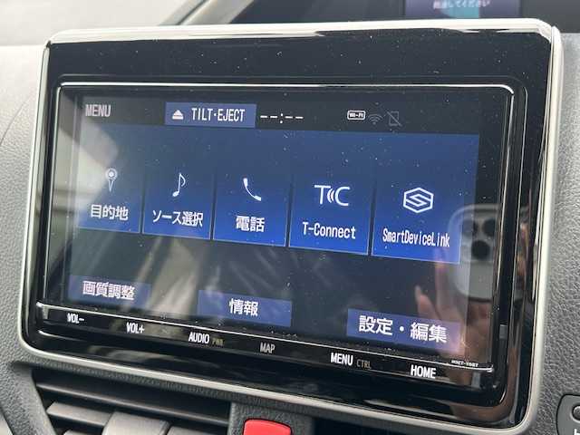 トヨタ ヴォクシー ハイブリッド ZS 煌Ⅲ 大阪府 2020(令2)年 0.7万km ブラッキッシュアゲハガラスフレーク 純正9型ナビ(BT/CD/DVD/フルセグ)/バックカメラ/衝突被害軽減システム/レーンキープアシスト/コーナーセンサー/横滑り防止装置/盗難防止装置/クルーズコントロール/純正フロアマット/純正アルミホイール/シートヒーター/ハーフレザー/ウォークスルー/純正前後ドライブレコーダー/ビルトインETC/両側パワースライドドア/スマートキー×2/LEDヘッドライト