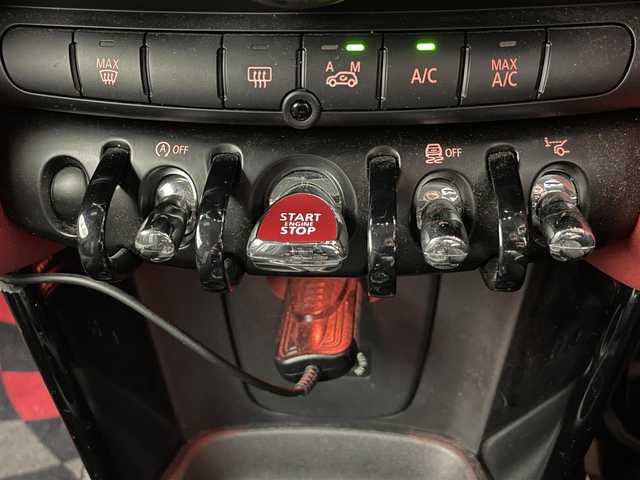 ＭＩＮＩ ミニ ジョンクーパーワークス 愛知県 2016(平28)年 7.7万km 赤 純正ナビ　ＳＴ車高調　社外アルミホイール　クルーズコントロール　ＬＥＤヘッドライト　ヘッドアップディスプレイ　ＥＴＣ　パドルシフト　前後ドライブレコーダー　純正フロアマット　Ｂｌｕｅｔｏｏｔｈ