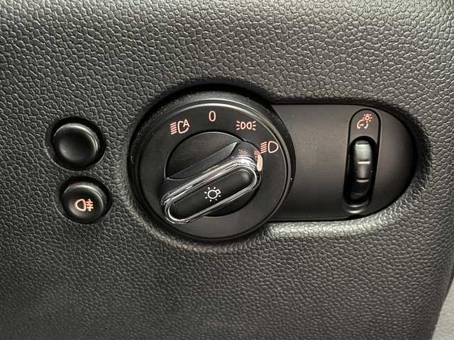 ＭＩＮＩ ミニ ジョンクーパーワークス 愛知県 2016(平28)年 7.7万km 赤 純正ナビ　ＳＴ車高調　社外アルミホイール　クルーズコントロール　ＬＥＤヘッドライト　ヘッドアップディスプレイ　ＥＴＣ　パドルシフト　前後ドライブレコーダー　純正フロアマット　Ｂｌｕｅｔｏｏｔｈ