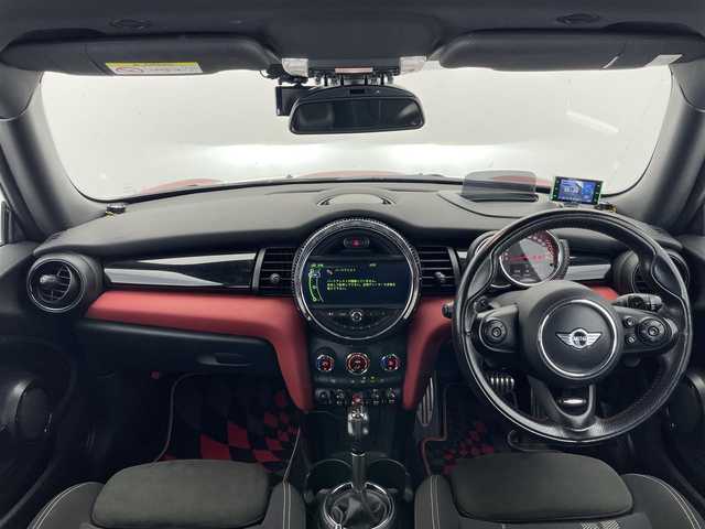 ＭＩＮＩ ミニ ジョンクーパーワークス 愛知県 2016(平28)年 7.7万km 赤 純正ナビ　ＳＴ車高調　社外アルミホイール　クルーズコントロール　ＬＥＤヘッドライト　ヘッドアップディスプレイ　ＥＴＣ　パドルシフト　前後ドライブレコーダー　純正フロアマット　Ｂｌｕｅｔｏｏｔｈ