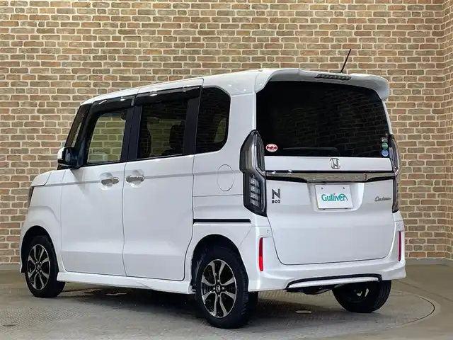 ホンダ Ｎ ＢＯＸ カスタム G L ホンダセンシング 岩手県 2018(平30)年 6.4万km プラチナホワイトパール ワンオーナー/４WD/両側パワースライドドア/ホンダセンシング/衝突軽減システム/アダプティブクルーズコントロール/車線維持支援システム/誤発進抑制機能/オートハイビーム/横滑り防止装置/アイドリングストップ/シートヒーター/チップアップリヤシート/ロールサンシェード/社外ナビ/フルセグTV/ステアリングスイッチ/ETC/バックカメラ/LEDヘッドライト/フォグランプ/純正14インチアルミホイール