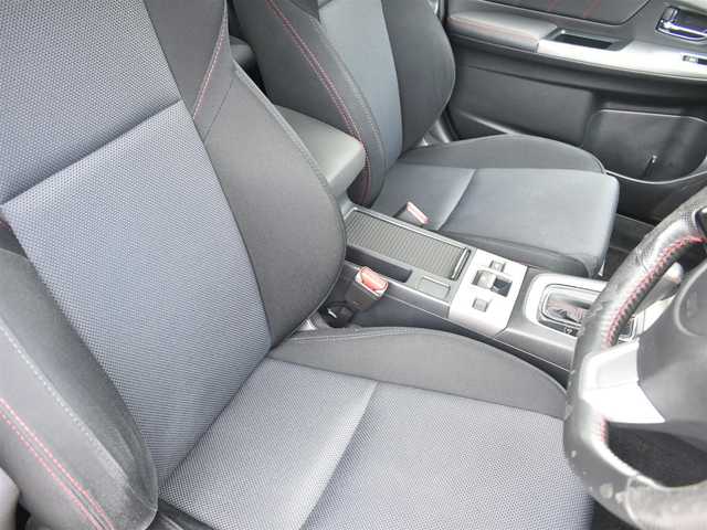 スバル ＷＲＸ Ｓ４ 2．0GT アイサイト 神奈川県 2015(平27)年 6.1万km アイスシルバーメタリック 社外メモリナビ/フルセグテレビ/バックカメラ/アダプティブクルーズコントロール/プッシュスタート/ETC/LEDヘッドライト/取説/ナビ説