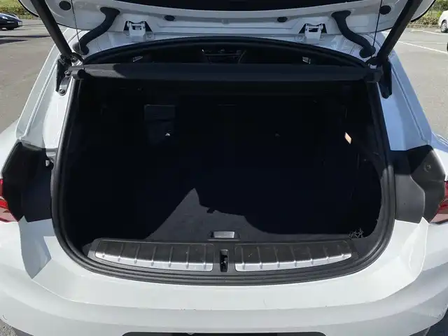 ＢＭＷ Ｘ２ 福岡県 2020(令2)年 4.1万km 白 ・アクティブクルーズコントロール/・純正ナビ/BT/USB/・バックカメラ/・ハーフレザーシート/シートヒーター/・純正ドラレコ/・ETC/・純正19AW/・スペアキー/・保証書/・取扱説明書