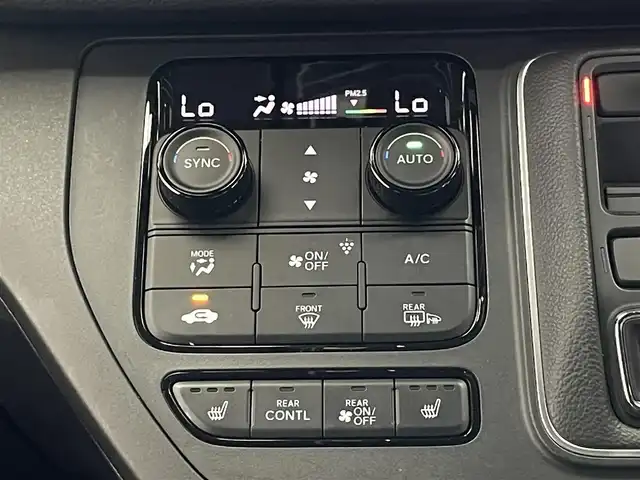 ホンダ ステップワゴン スパーダ eHEV プレミアムライン 愛知県 2024(令6)年 1.4万km クリスタルブラックパール 純正１１．４型ナビ　オートサイドステップ　全方位カメラ　禁煙車　ＢＳＭ　ハーフレザー　シートヒーター　ホンダセンシング　衝突軽減装置　追従クルコン　前後ドラレコ　電動リアゲート　オットマン　パドルシフト　ＬＥＤオートライト　HDMIポート　ETC2.0　コーナーセンサー　