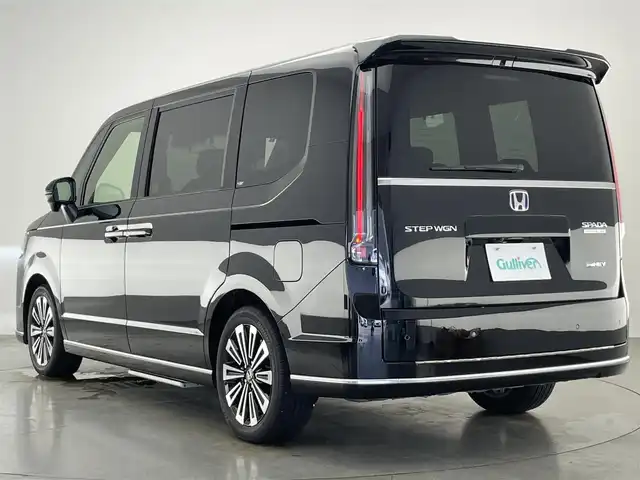 ホンダ ステップワゴン スパーダ eHEV プレミアムライン 愛知県 2024(令6)年 1.4万km クリスタルブラックパール 純正１１．４型ナビ　オートサイドステップ　全方位カメラ　禁煙車　ＢＳＭ　ハーフレザー　シートヒーター　ホンダセンシング　衝突軽減装置　追従クルコン　前後ドラレコ　電動リアゲート　オットマン　パドルシフト　ＬＥＤオートライト　HDMIポート　ETC2.0　コーナーセンサー　