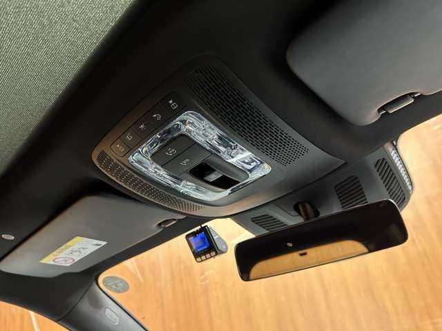 メルセデス・ベンツ ＧＬＢ２００ｄ 千葉県 2021(令3)年 6.1万km コスモスブラック ＡＭＧレザーエクスクルーシブＰＫＧ　/アドバンスドＰＫＧ　/パノラマＳＲ　/黒革　/ＡＣＣ　/ＨＵＤ　/ナビ　/ＴＶ　/３６０°　/シートＨ　/電動リアゲート　/アンビエントライト　/衝突軽減Ｂ　/ＢＳＭ　/ＬＫＡ　/ドラレコ