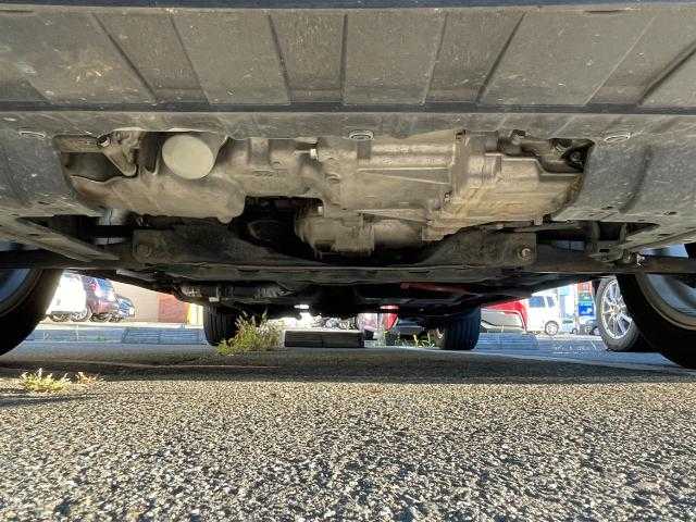 ホンダ ヴェゼル ハイブリッド X 岩手県 2015(平27)年 6.7万km クリスタルブラックパール 社外ナビ　Ｂｌｕｅｔｏｏｔｈ／ＣＤ／ＤＶＤ／フルセグＴＶ　/バックカメラ　/オートエアコン　/前席シートヒーター　/あんしんＰＫＧ　/４ＷＤ　/クルーズコントロール　/ＬＥＤヘッドライト　/アイドリングストップ/オートエアコン