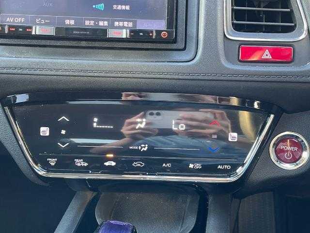 ホンダ ヴェゼル ハイブリッド X 岩手県 2015(平27)年 6.7万km クリスタルブラックパール 社外ナビ　Ｂｌｕｅｔｏｏｔｈ／ＣＤ／ＤＶＤ／フルセグＴＶ　/バックカメラ　/オートエアコン　/前席シートヒーター　/あんしんＰＫＧ　/４ＷＤ　/クルーズコントロール　/ＬＥＤヘッドライト　/アイドリングストップ/オートエアコン