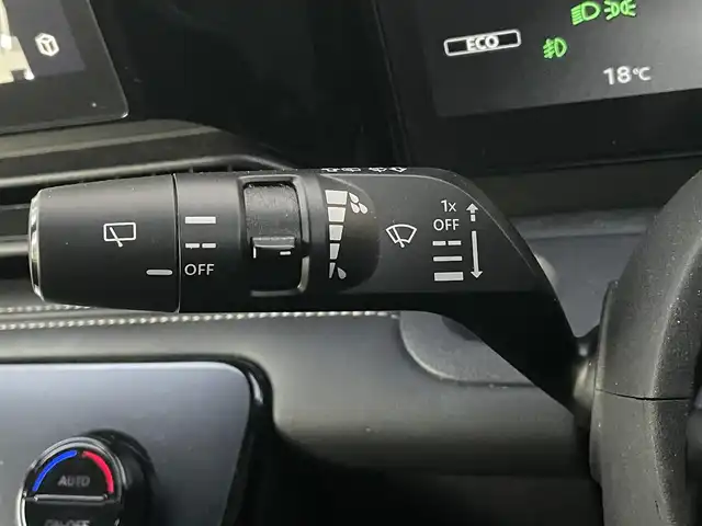 日産 セレナ e－パワー ハイウェイスター V 千葉県 2024(令6)年 1.1万km プリズムホワイト プロパイロット/衝突軽減ブレーキ/全方位カメラ/フリップダウンモニター/両側パワースライドドア/コーナーセンサー/純正１２型ナビ/フルセグＴＶ/置くだけ充電/デジタルインナーミラー/ＬＥＤヘッドライト